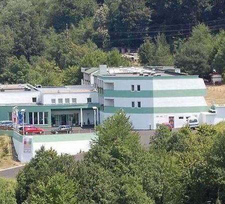 Hotel Seasons Tryavna Esterno foto