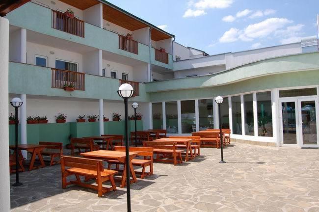 Hotel Seasons Tryavna Esterno foto